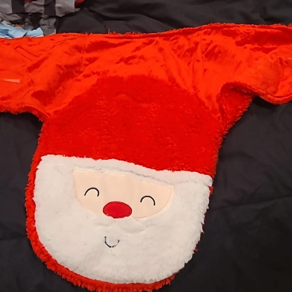 ❤️10/$13 Like new baby Santa warm Sherpa swaddle Christmas